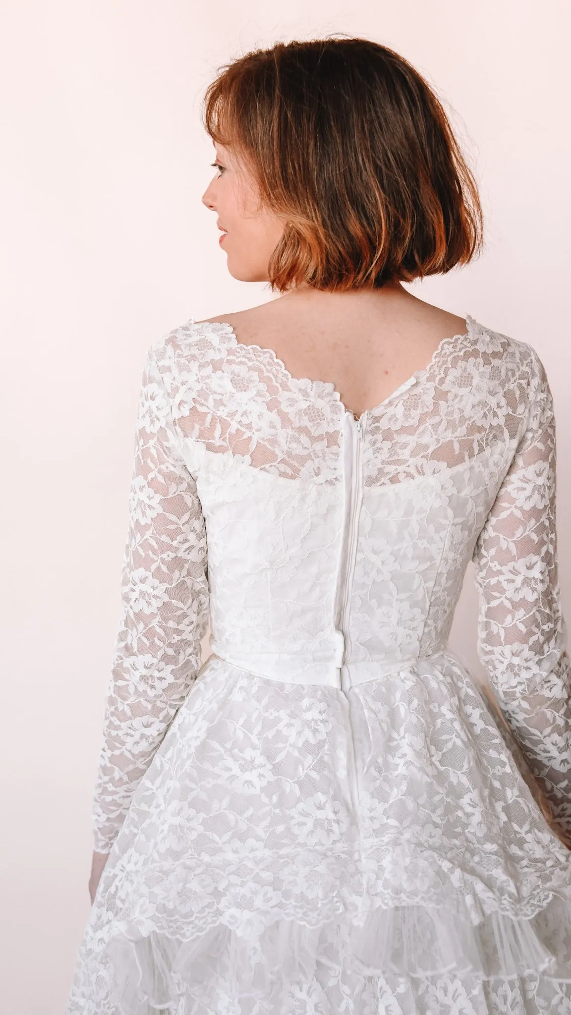 1950s Lace Fit and Flare Wedding Dress, sz. XS