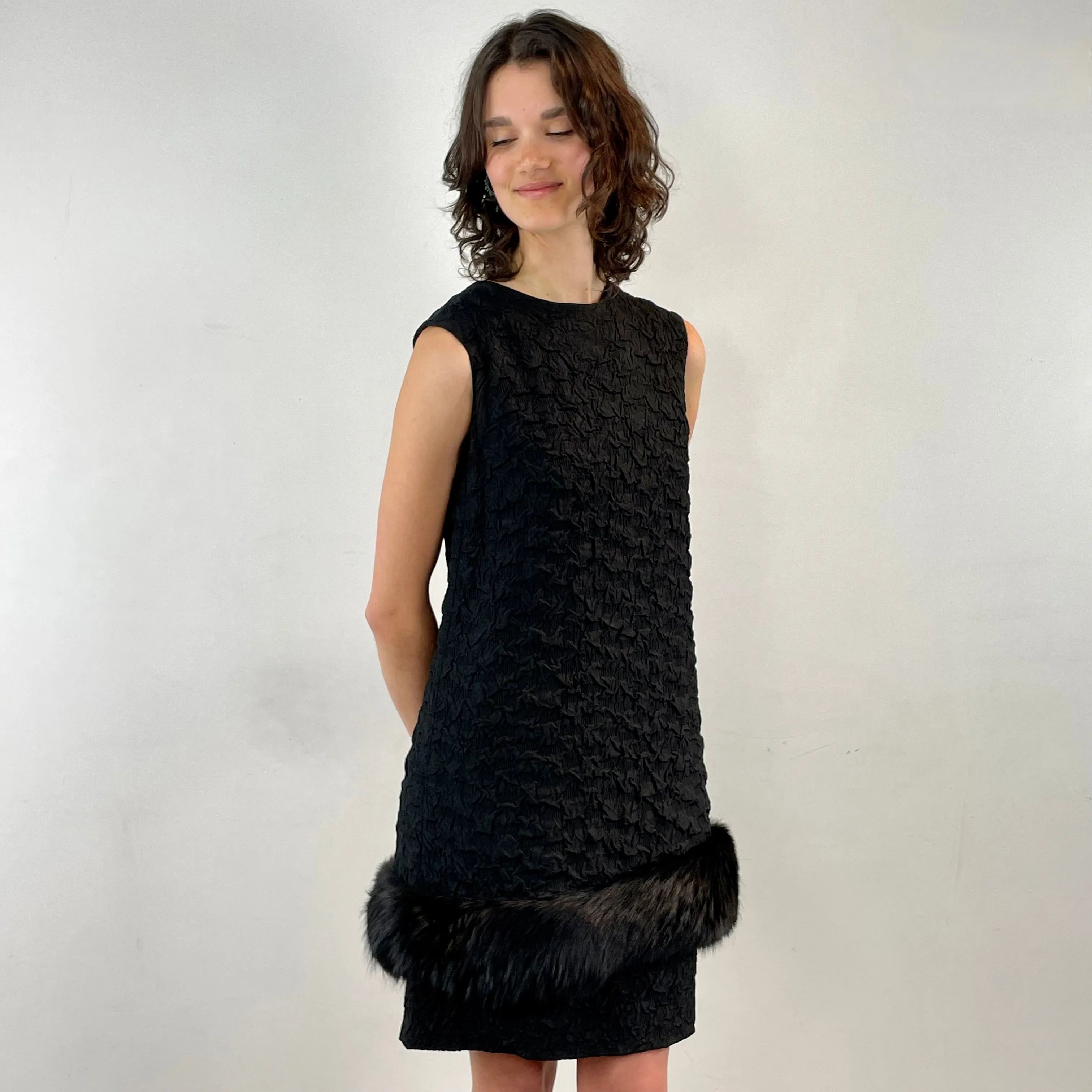 1960s Sleeveless Black Shift Dress with Fur Trim Small