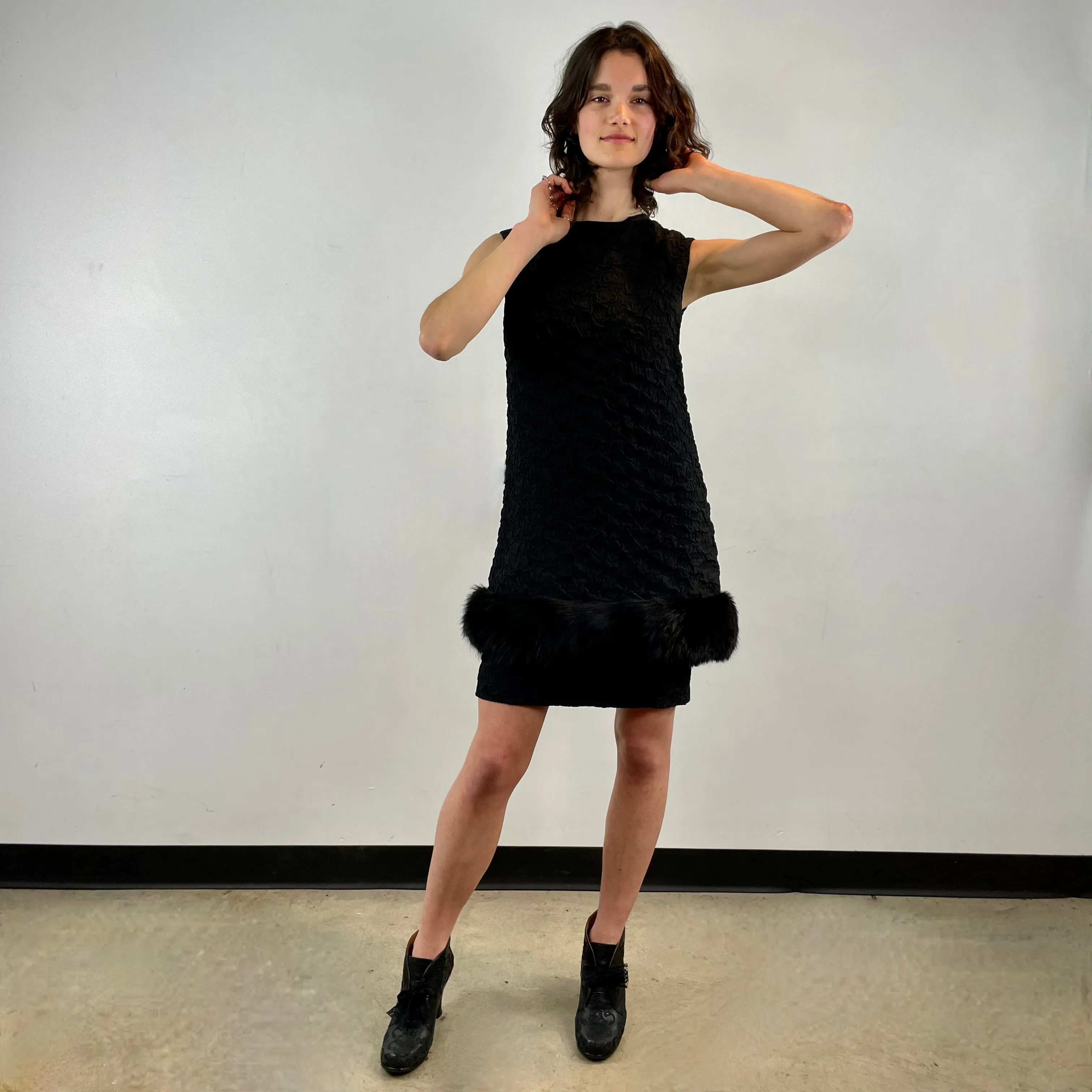 1960s Sleeveless Black Shift Dress with Fur Trim Small