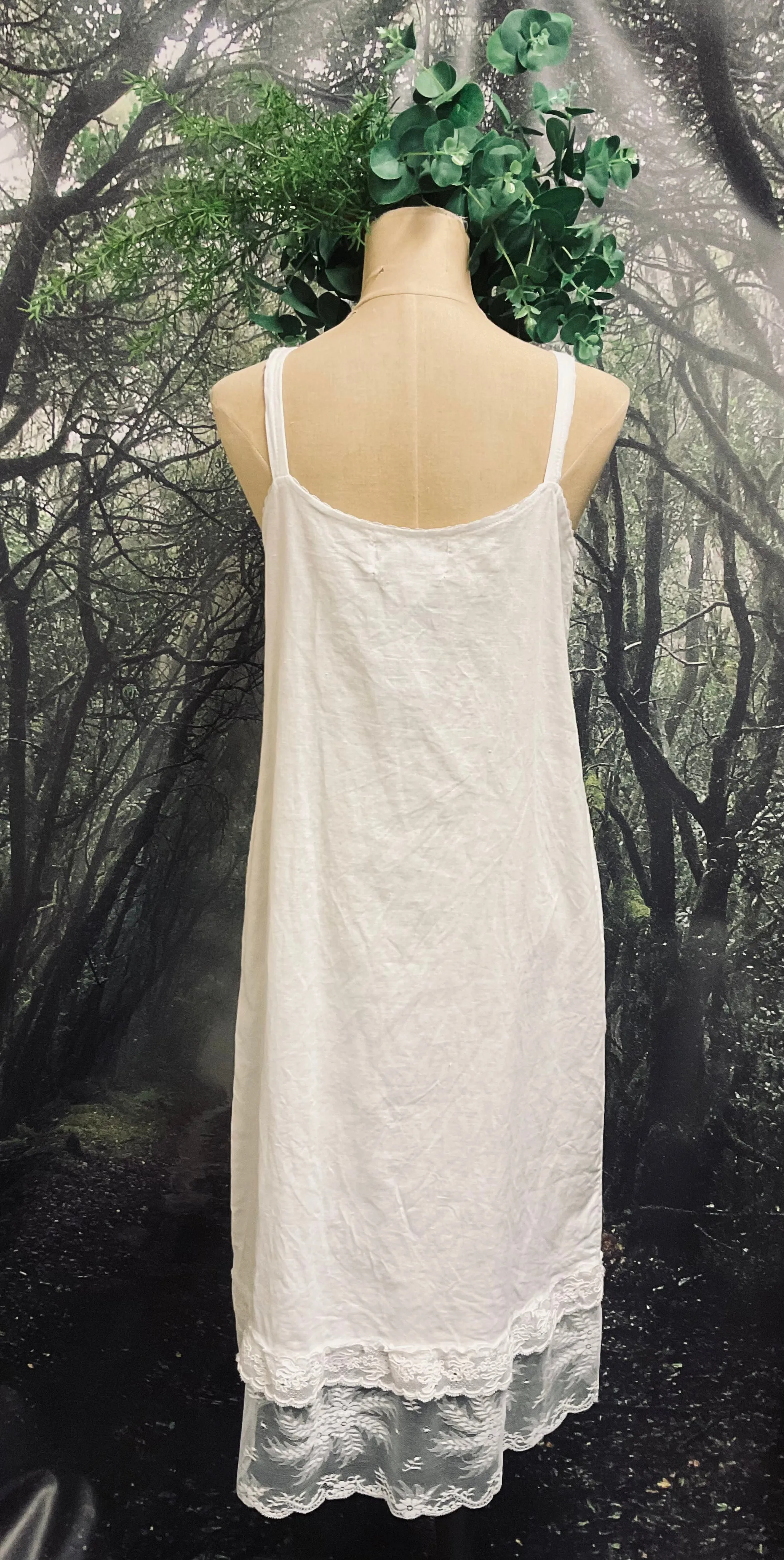 #5045 Linen slip dress with lace hem size sa