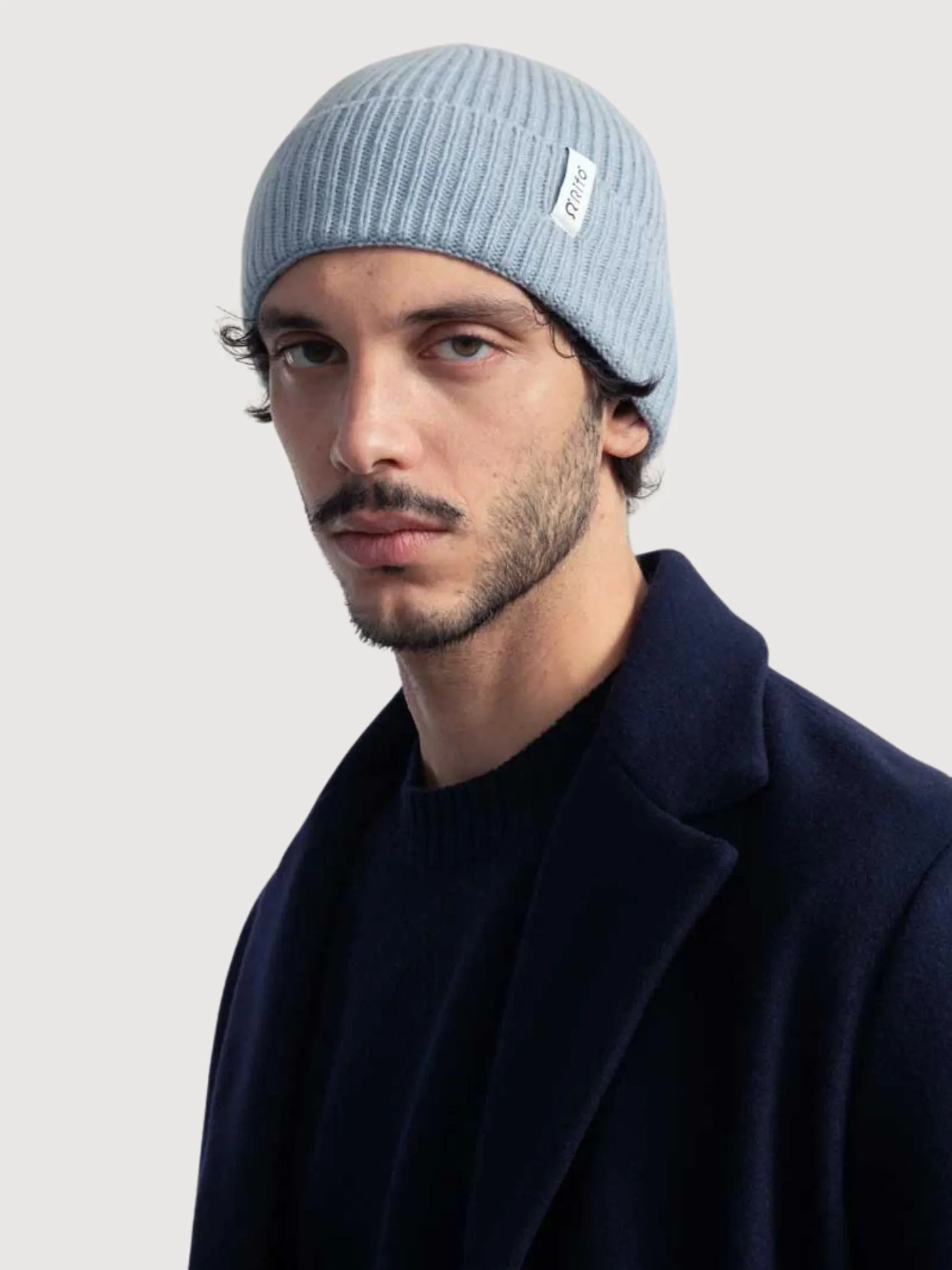 Beanie Marcello Dusty Blue Unisex in recycled cashmere | Rifò