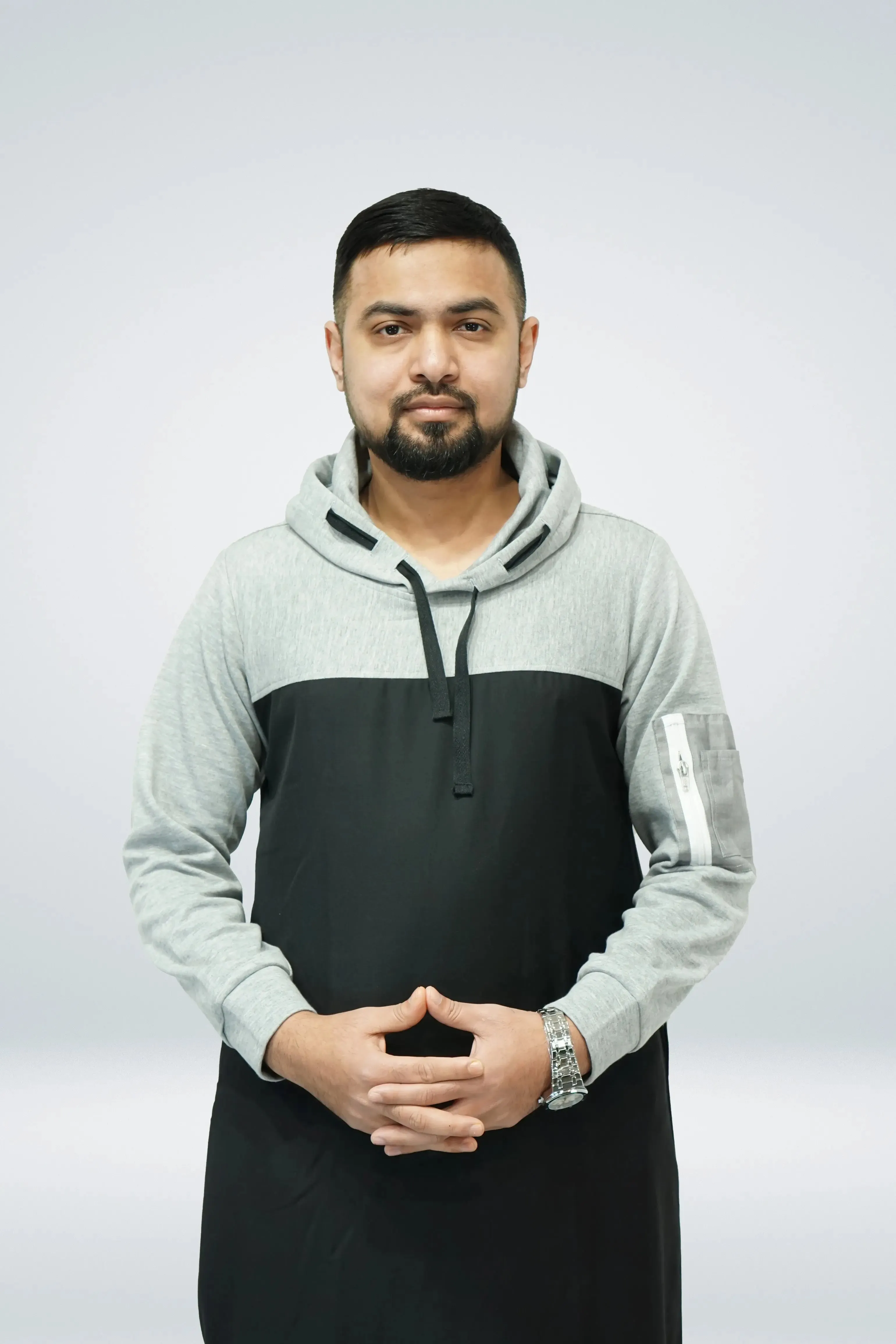 Black & Grey Hoodie Thobe with Side Arm Zip Pocket