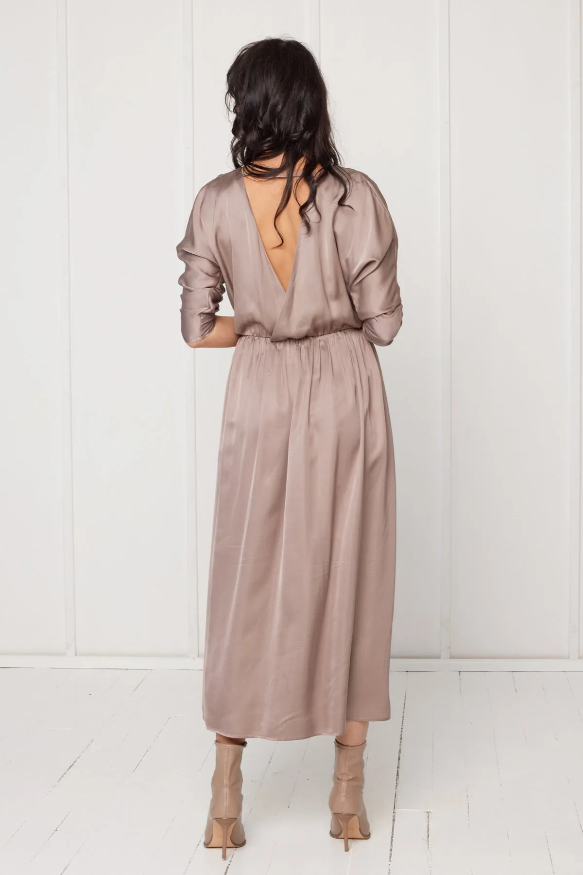 CIARA oversized kimono sleeve midi dress in taupe