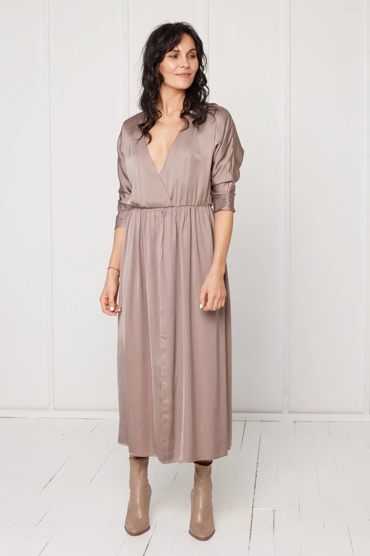 CIARA oversized kimono sleeve midi dress in taupe