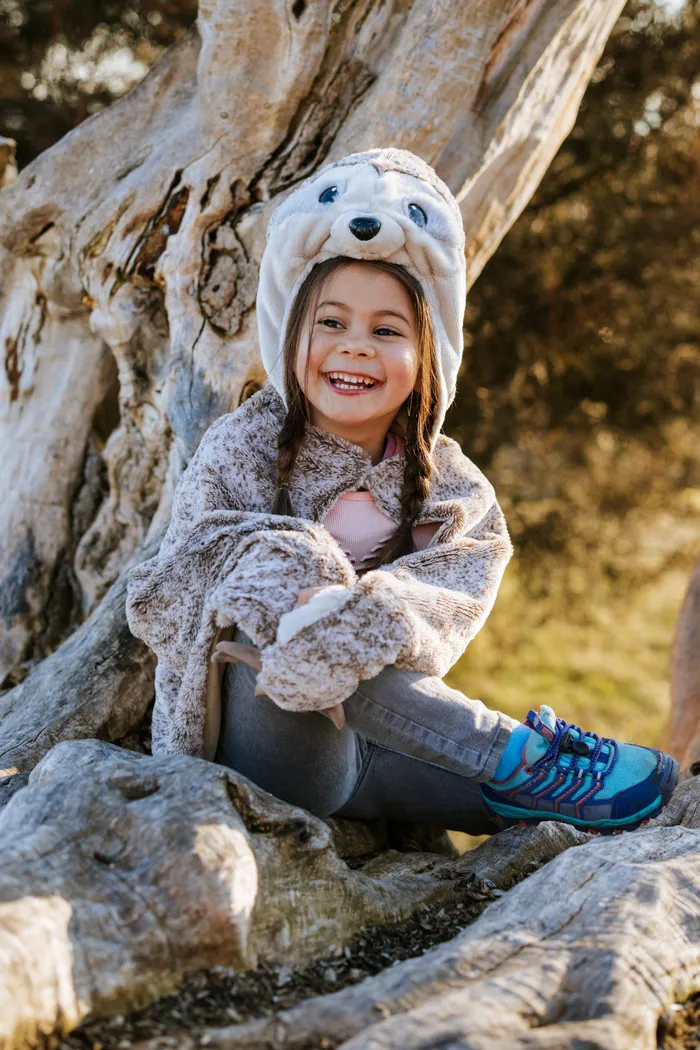 Great Pretenders Cute & Cuddly Sloth Cape 4/6
