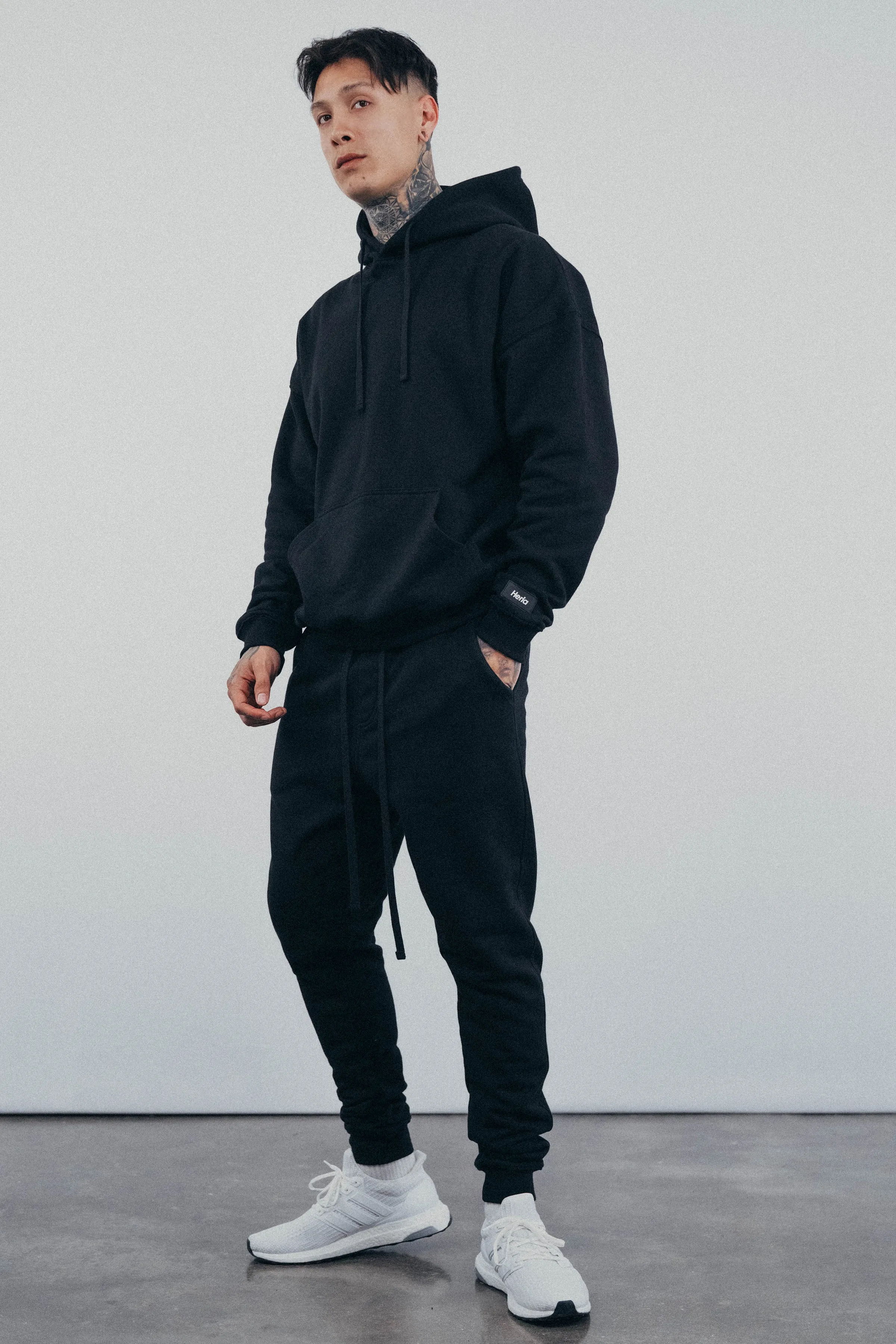 Heria Hoodie - Black