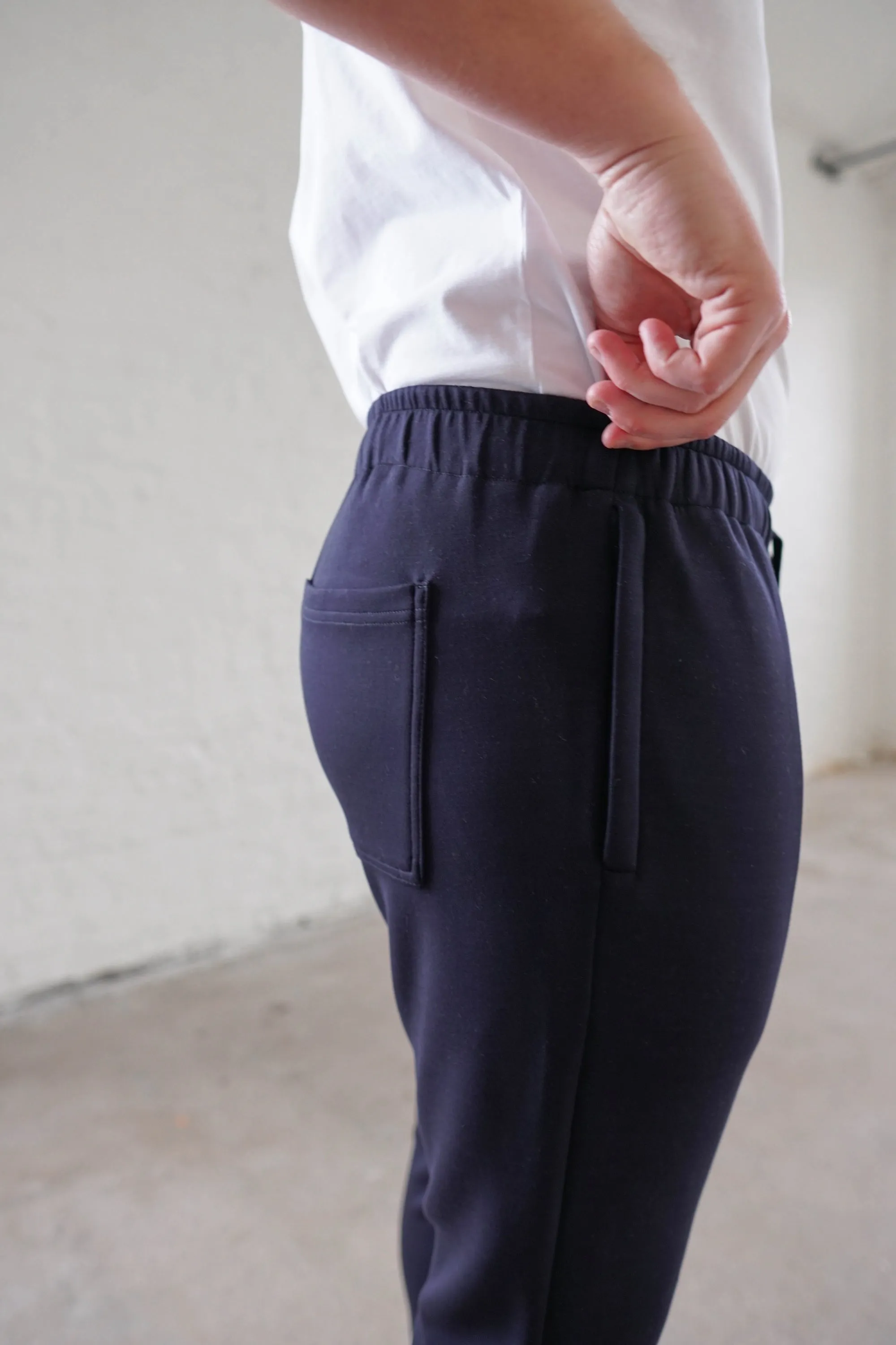 Luxe Aura Joggers In Navy
