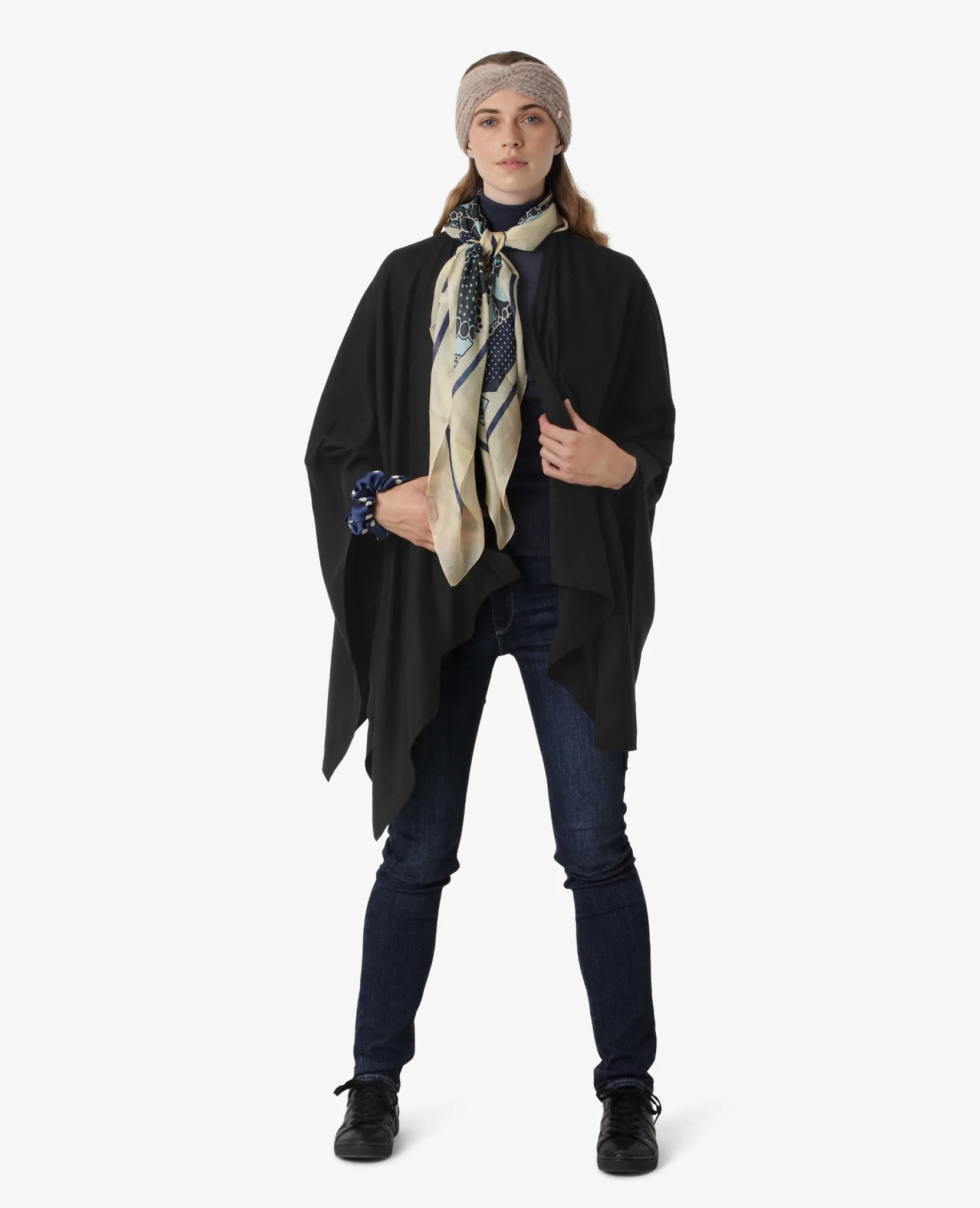 NANDA CAPE ACCESSORIES