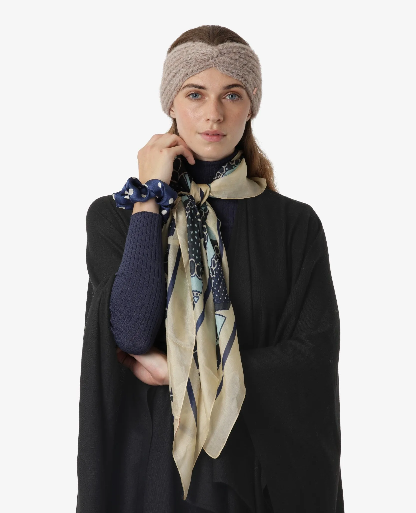 NANDA CAPE ACCESSORIES