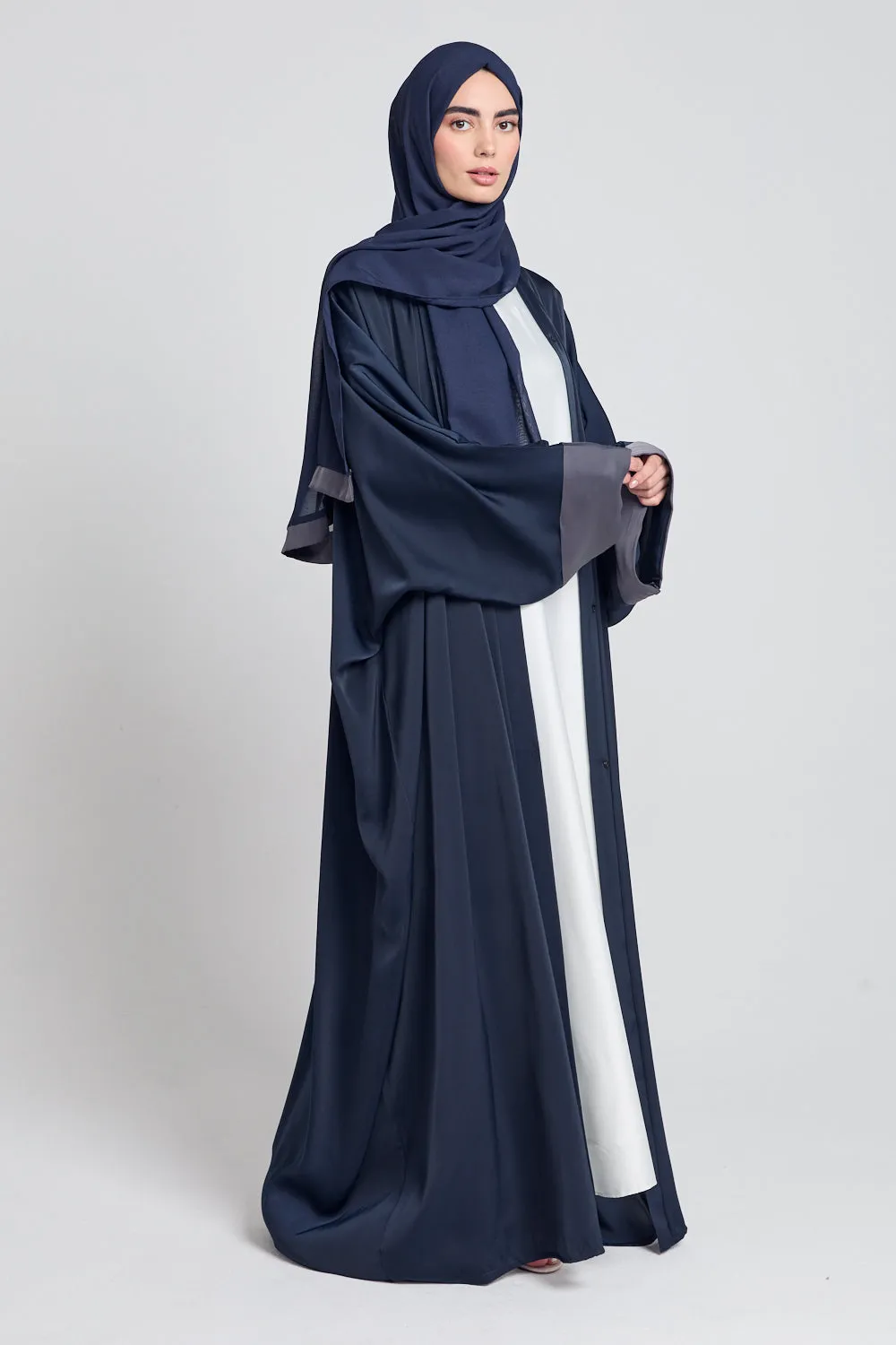 Open Farasha With Folded Contrast Cuffs - Navy