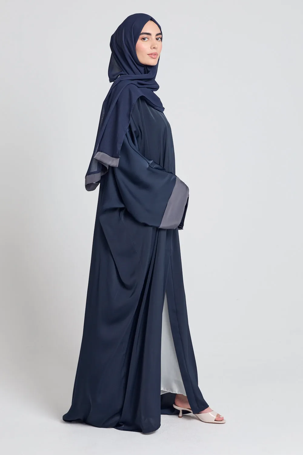 Open Farasha With Folded Contrast Cuffs - Navy