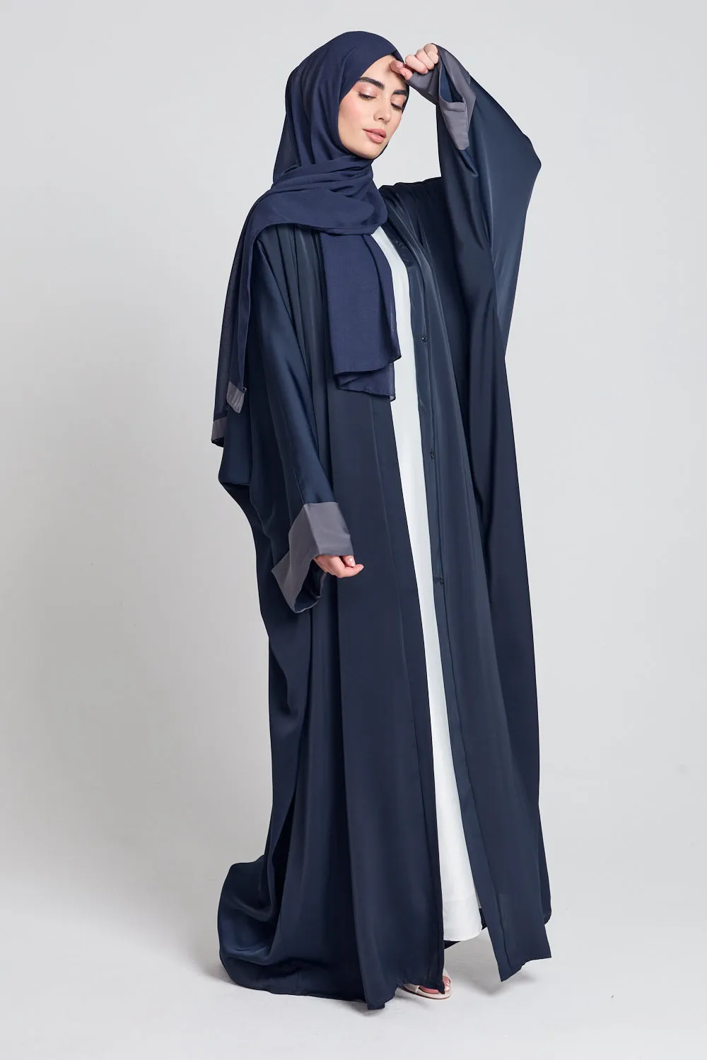 Open Farasha With Folded Contrast Cuffs - Navy
