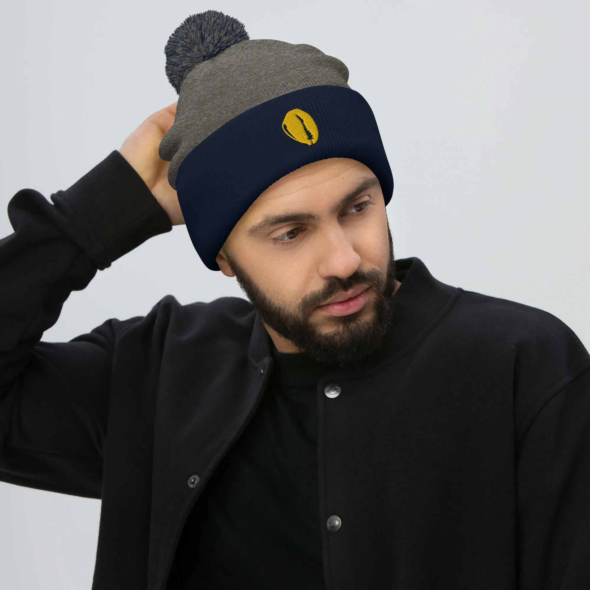 Pom-Pom Beanie 2 Gold Cowrie