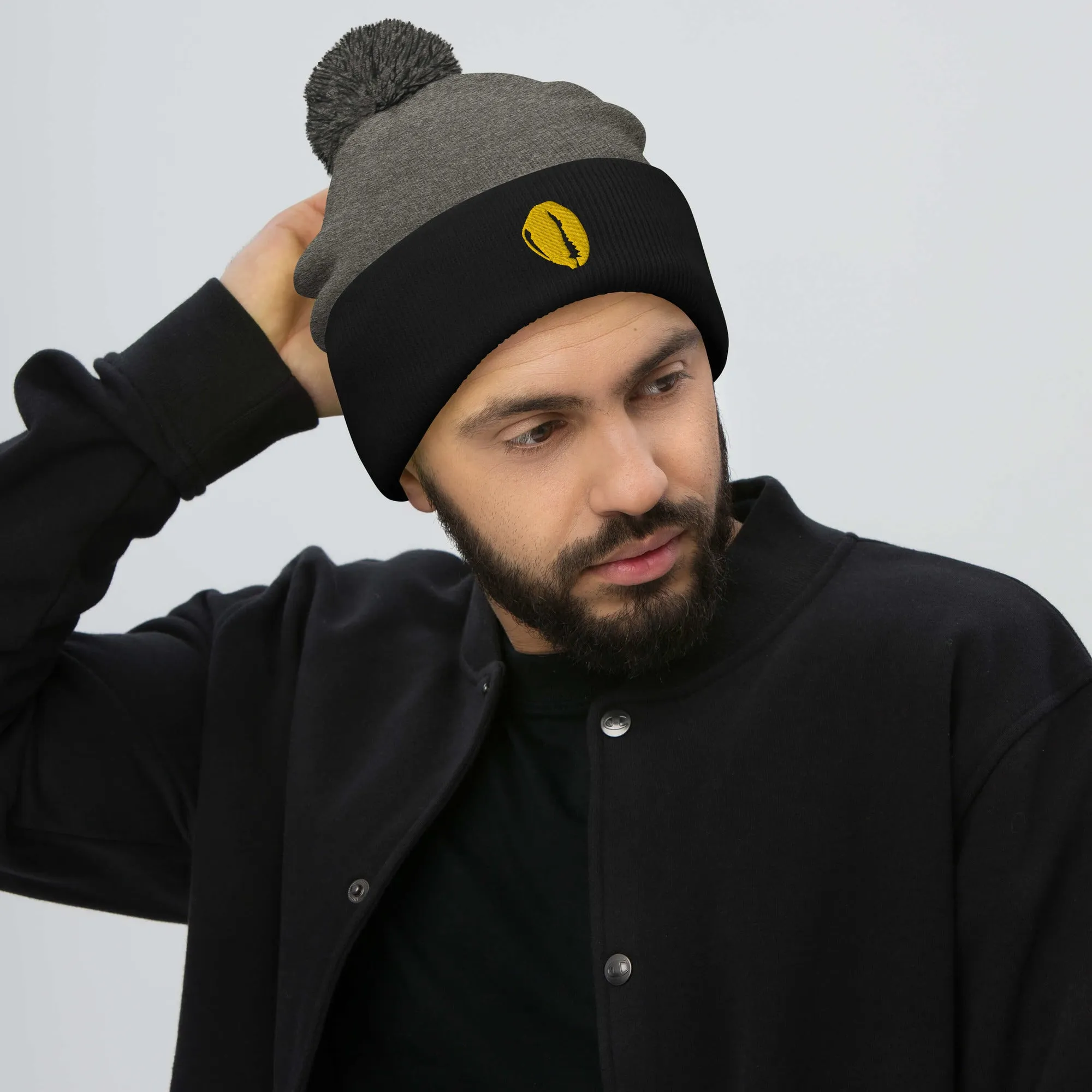 Pom-Pom Beanie 2 Gold Cowrie