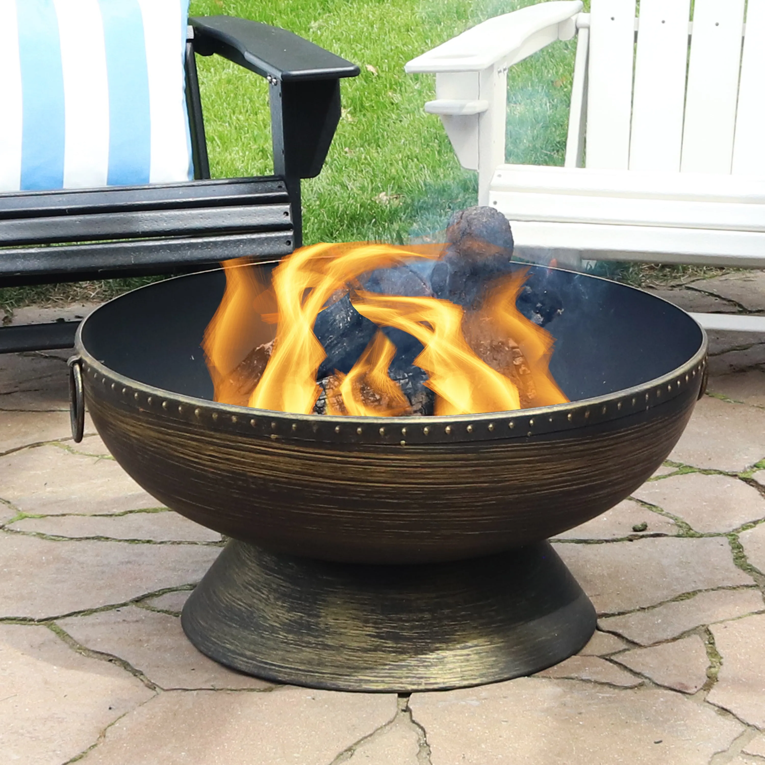 Sunnydaze 30" Royal Outdoor Steel Fire Pit with Spark Screen and Poker