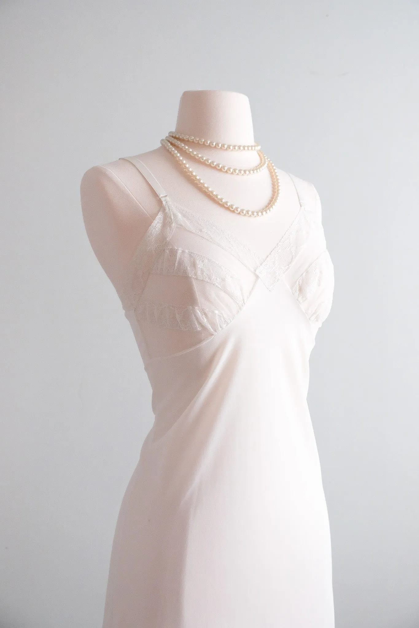 Sweetest 1950's White Sheer Lace Vintage Slip Dress with Pleated Hem / Sz M