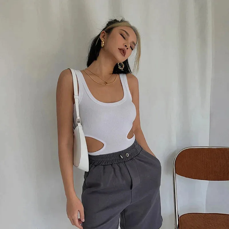 Versatile Elegance Waist Cutout Jumpsuit for a Sleek Silhouette