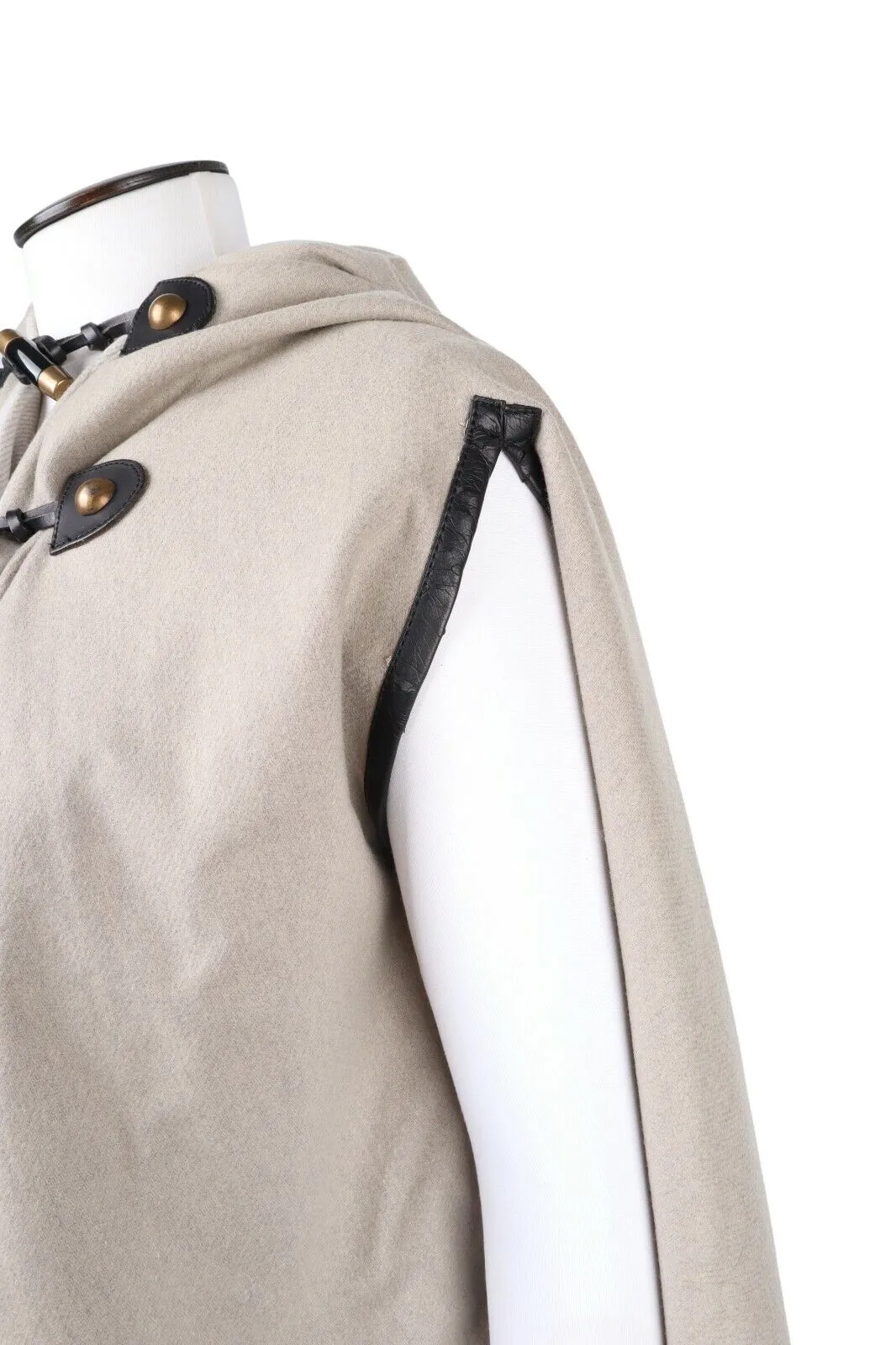 Women's ICEBERG Ivory Beige Wool Cape Jacket One Size ( XS )